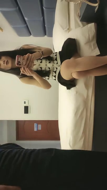 【無水印原版---超清新片速遞】2021.8.18【小马寻花】大学生兼职小舒淇，身高168，胸器36C粉粉嫩嫩