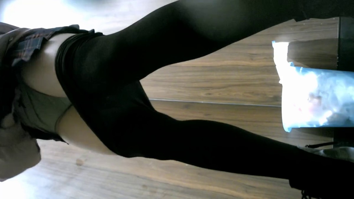 【精选厕拍】魔手 外购精选厕拍《全景》（超浓密大森林）12V12