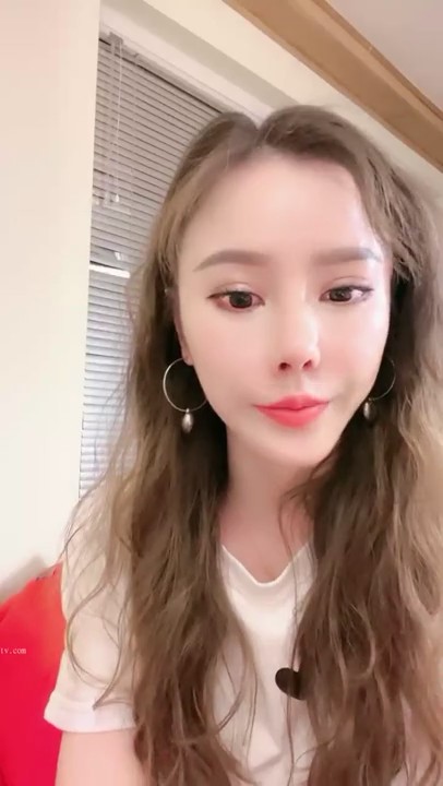 火爆推荐！【性感小甜甜】 顶级女神 超美奶子粉红逼，看的我鼻血直流，超清画清，美的享受