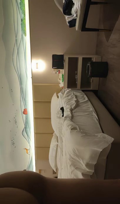 【無水印--超清新片速遞】2021.7.13，【小马寻花】，坚守外围圈，漂亮小姐姐深夜赴约，温柔细致巅峰体验