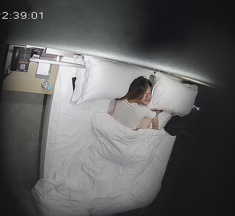 《最新2022乐橙云 泄密》上帝视角近景欣赏数对青年男女激情造爱小胖应该憋好久了连续搞女友好几炮妹子很配合10