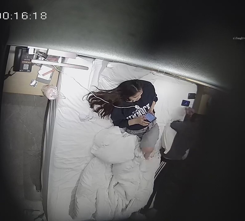 《最新2022乐橙云 泄密》上帝视角近景欣赏数对青年男女激情造爱小胖应该憋好久了连续搞女友好几炮妹子很配合6