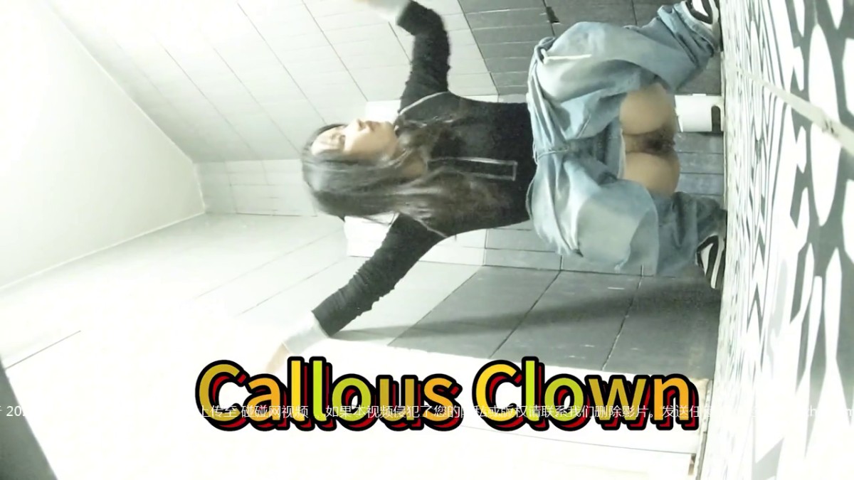 商场女厕全景偷拍众多的美女嘘嘘❤️各种极品名器完美展示