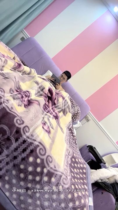 2021.1.2，【技术博主】原白嫖探花，泡良大佬酒店开房干苗条学生妹，粉乳温柔，前男友调教得当，口交给力