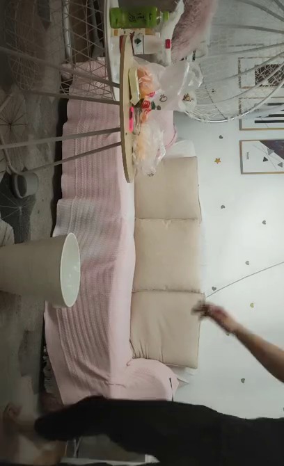 2022-5-19【锤子丶探花】气质甜美大奶少妇，乳推调情主动骑乘，后入爆操大屁股