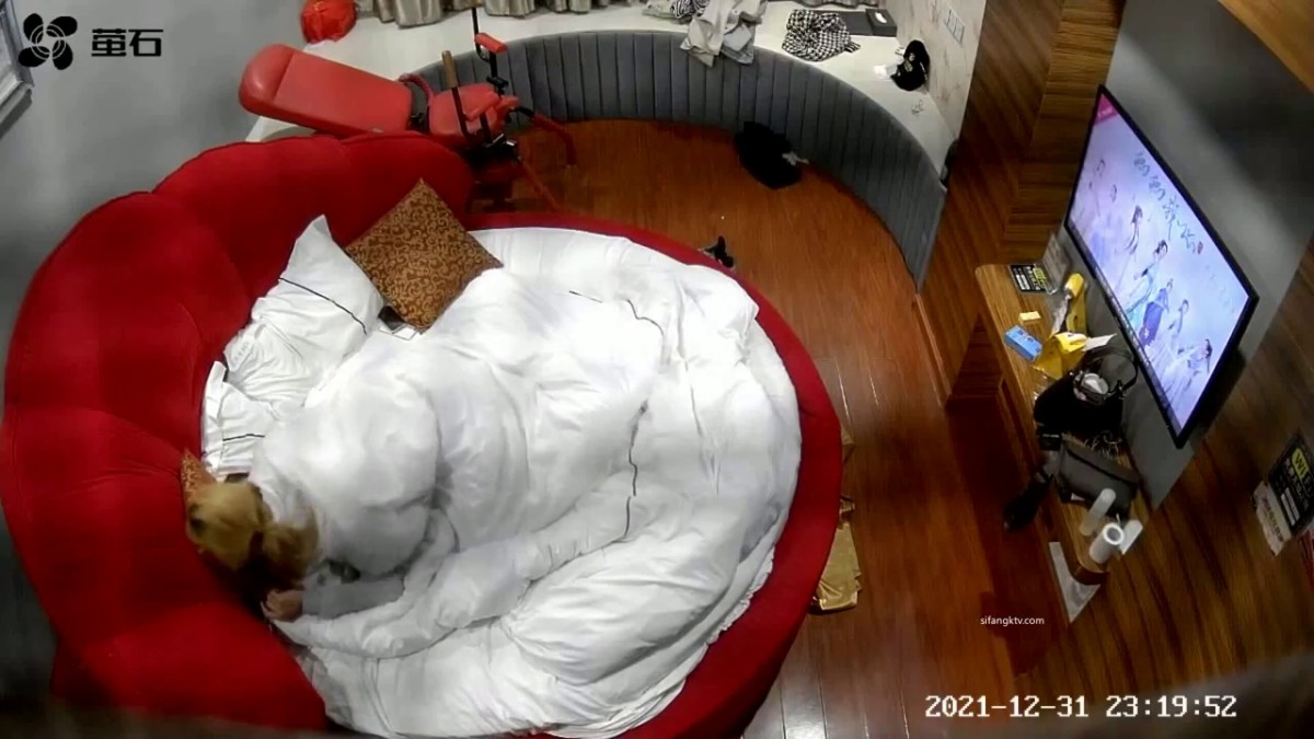 《萤石酒店臻选  ️泄密》真实欣赏几对情侣火力全开激情啪啪3