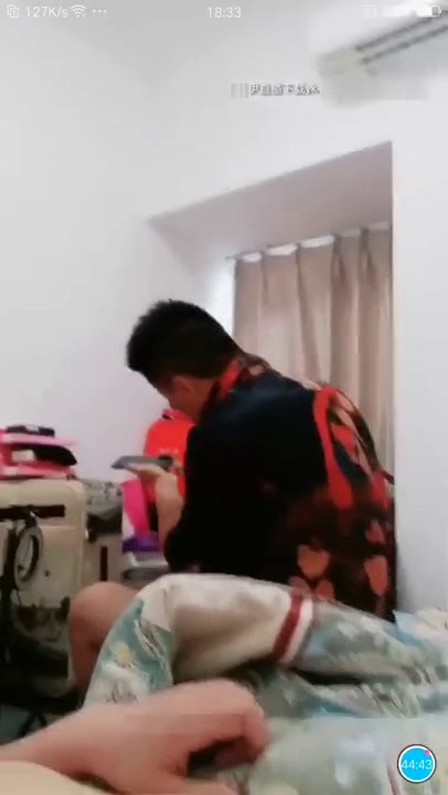 奶茶妹【小眯眯】带着气质少妇闺蜜一块伺候大屌粉丝鸳鸯浴啪啪，给闺蜜舔阴