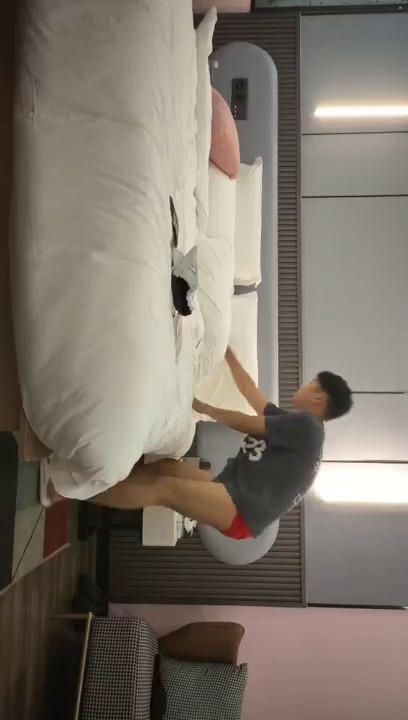 2022.6.7，【锤子探花】，重金约兼职，外围女神高颜值，深夜的一场灵与肉的碰撞