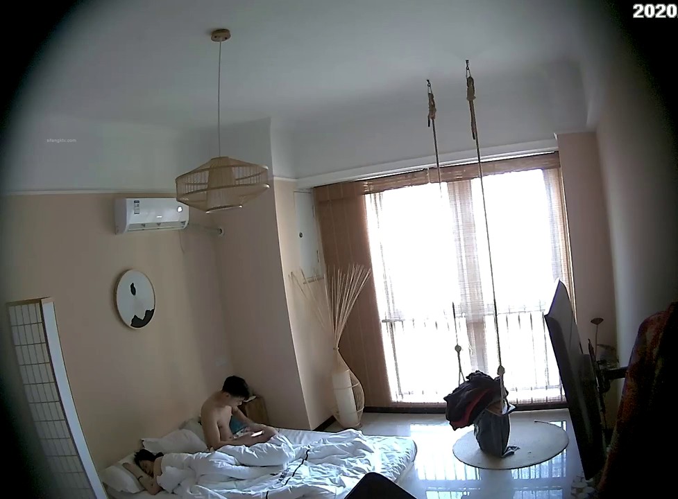 秋千日式酒店真实欣赏几对青年男女激情啪啪白天干晚上干精力充沛极品童颜巨乳妹反差的样子好骚2