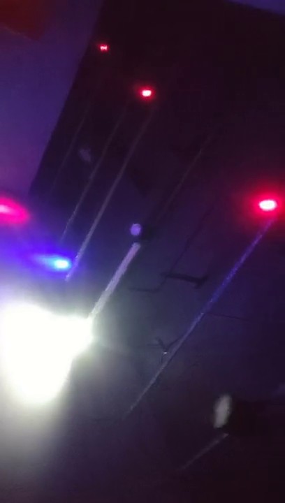 7-2新片速递眼镜哥周六冒死偷拍沙舞现场花钱找几个颜值舞女到休息区打奶泡