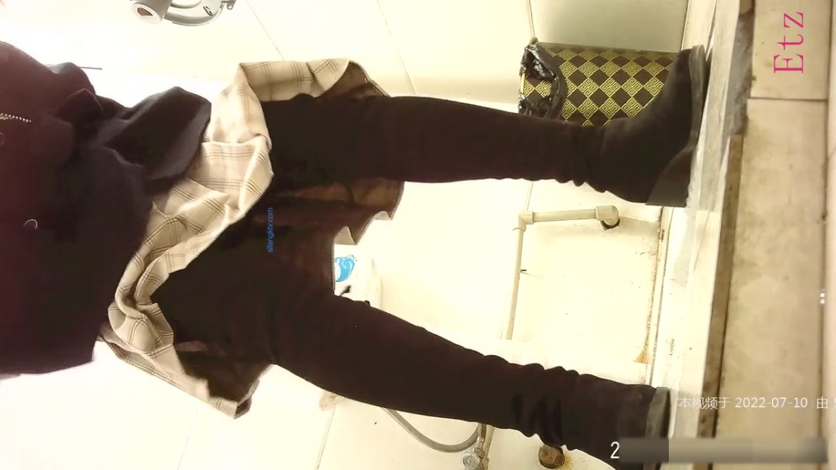 商场女厕全景偷拍【女神云集】都是极品白纱裙 JK裙漂亮女子6