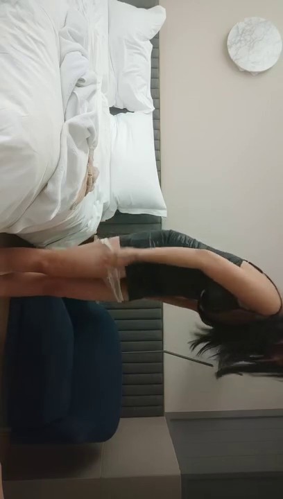 2022.1.22，【开发探索】，深夜兼职，外围女神，大长腿女神，打桩机操哭她