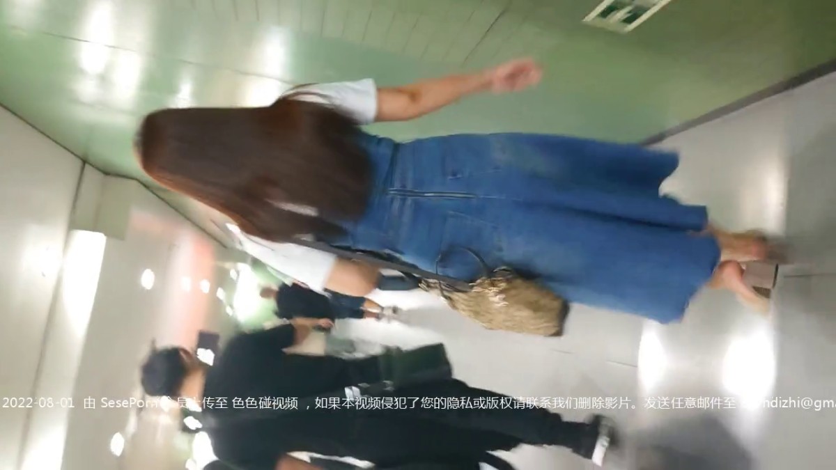 私房流出 魔手 CD 经典CD合集《撩裙、长裙、丁字裤》极品牛仔长裙斜腿丁字裤