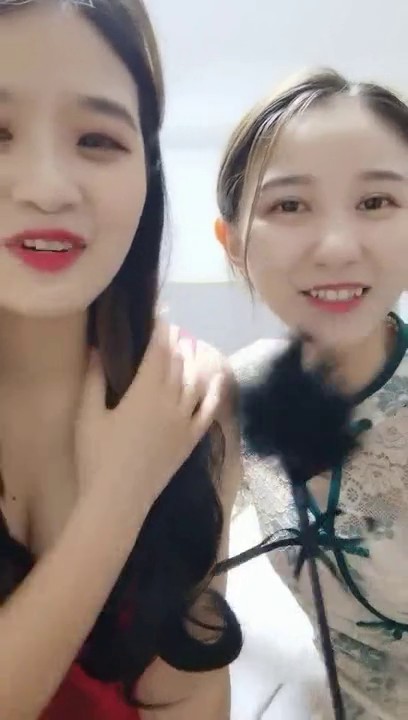 身材苗条长相漂亮美女主播36D小桃桃自慰秀第八弹 情趣内衣丝袜诱惑 奶子坚挺小穴漂亮