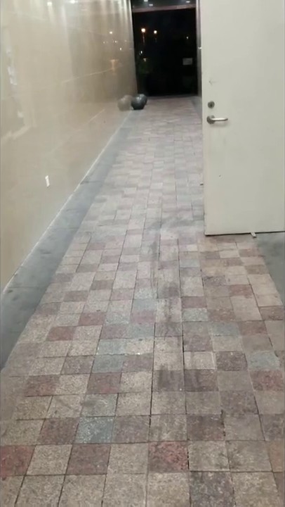 国内厕拍大神潜入万达影城商场女厕偷拍美女尿尿尾随出来拍脸4K高清无水印原版