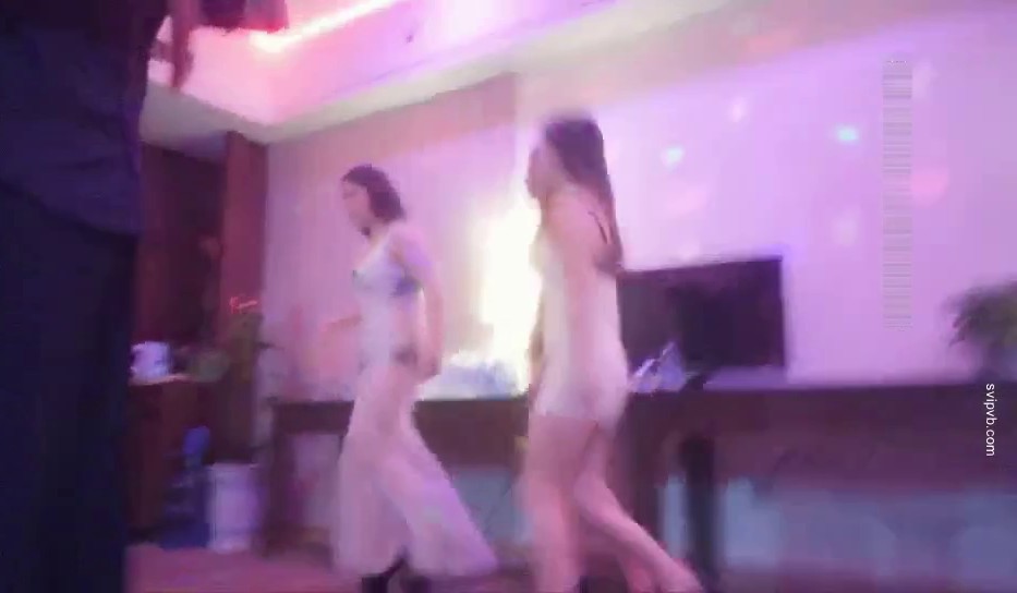 “哇好棒啊到底了宝宝你太疯狂了”对白淫荡刺激桑拿洗浴按摩会所现场点妃被夸奖很帅美女被干的尖叫胡言乱语