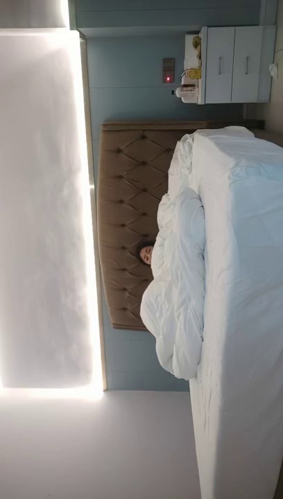 【無水印原版---超清新片速遞】2022.3.29，【爱情故事】28岁白领丽人，鸳鸯浴忍不住后入，拍打翘臀干