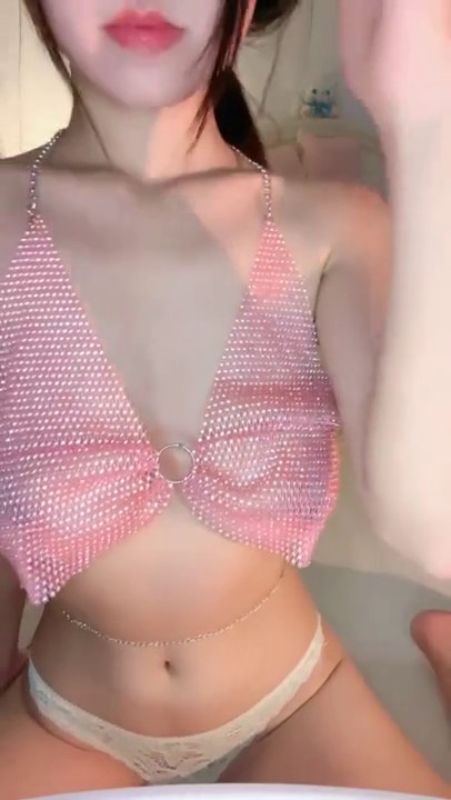 好到爆炸的身材！【小兔崽汁】胸大又挺 腰细 屁股圆又翘