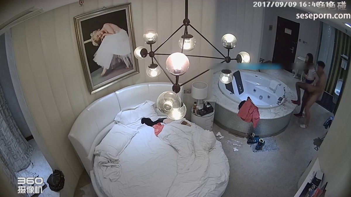 豪华酒店模特级别长发女神被搞出欲望主动吃J8干一炮换上空姐制服又干一炮呻吟娇嫩好听想要内射美女说不行是危险期