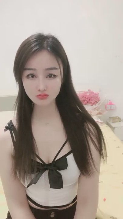 气质长发妹子模特身材 一身情趣黑丝露脸自慰诱惑十足