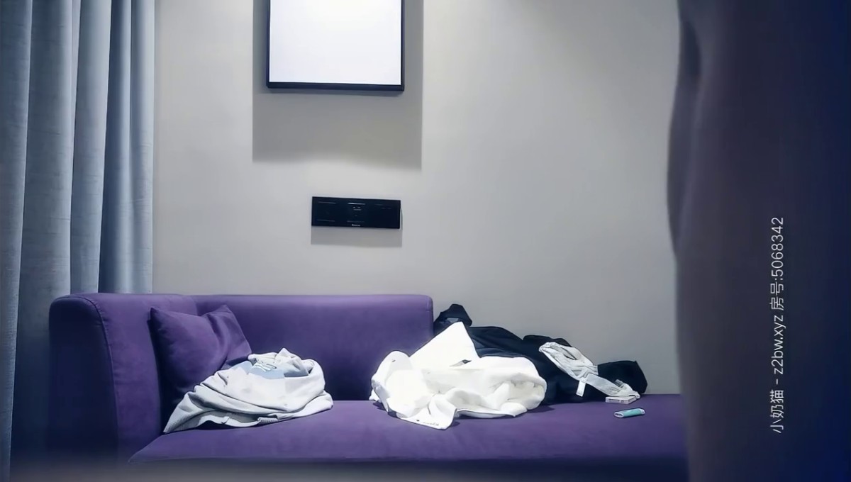 【AI超清2K增强】横扫京都外围圈『七天极品探花』边爆操黑丝眼镜妹边给闺蜜打电话 高潮内射 高清