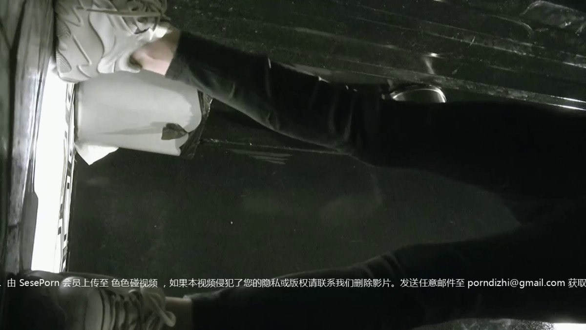 九月最新流出魔手 外购 精品厕拍多场景KTV夜总会空乘服制服女神《美女BB痒了》7