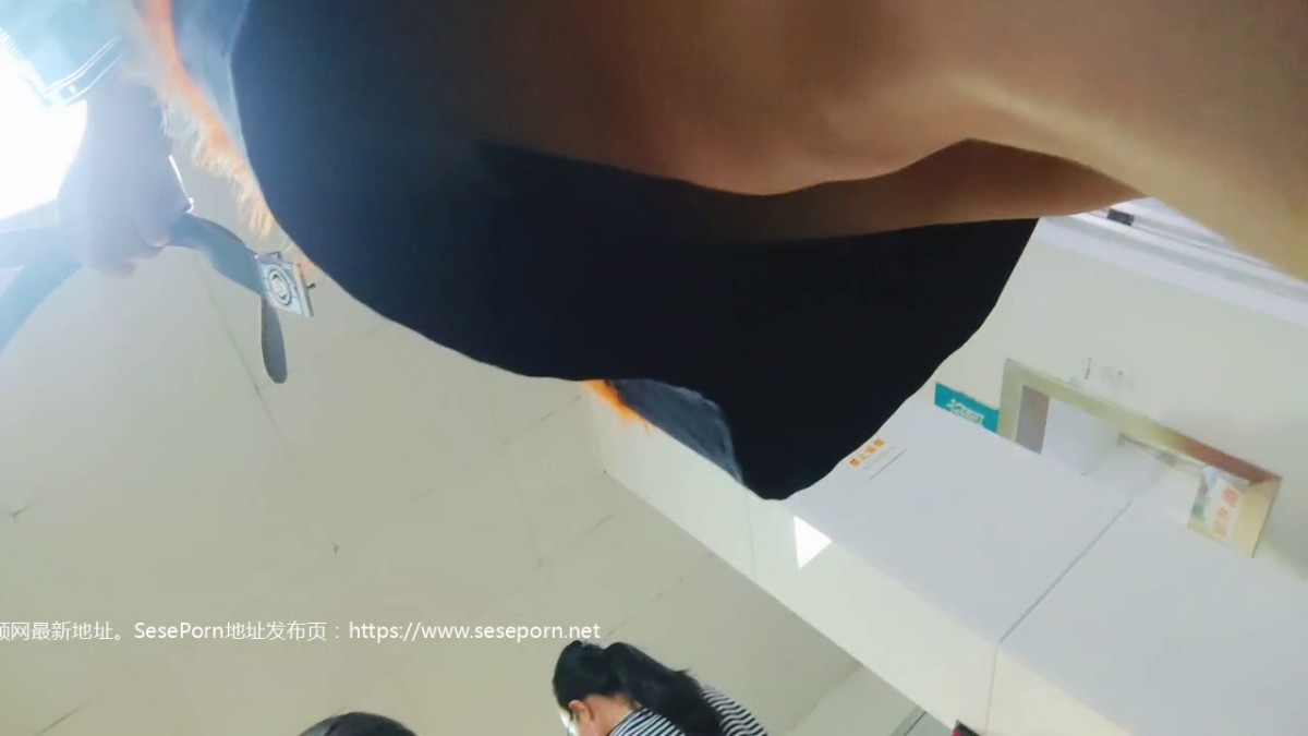 cd医院，杂货店，上楼梯的裙子少妇美女