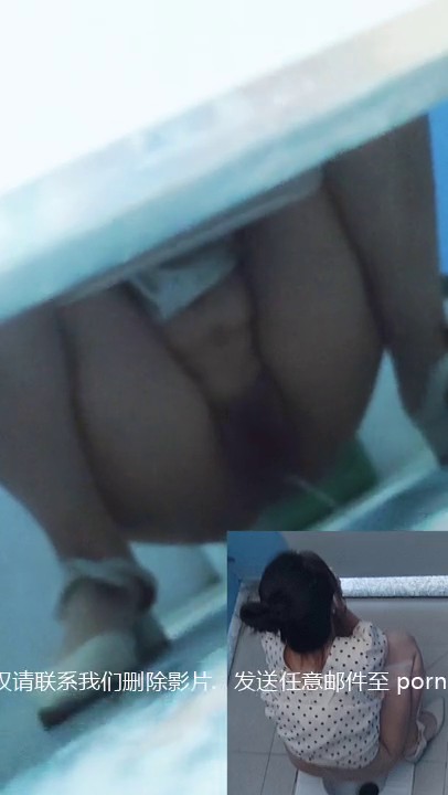 厕所拍舞蹈老师