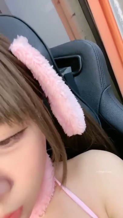 重磅！正宗童颜女神~【京鱼鱼】极品美乳~跳蛋自慰~爽~！5