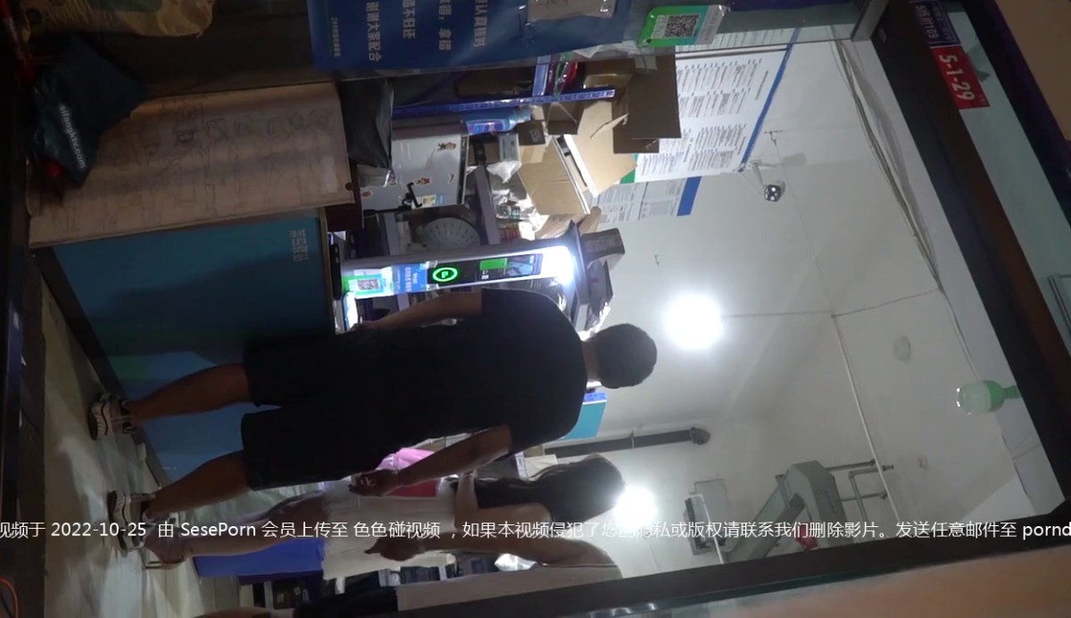 King独家原创 极品纹身骚丁引来搭讪 惊艳双拍美女闺蜜无内 漂亮逼缝 高清2