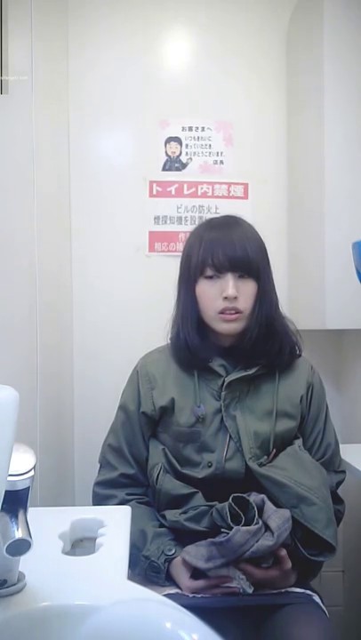 最新典藏 顶级厕拍 完美收录100美女高清甄选 商场写字楼完美近视角-1 (17)