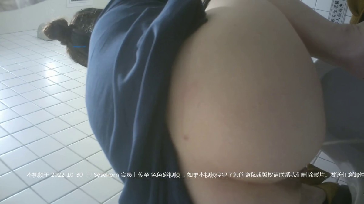商场女厕全景偷拍14位年轻的小妹-11 (1)_(new)