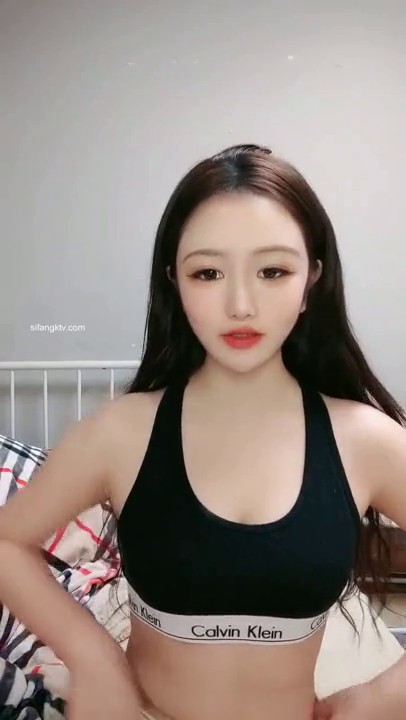 高颜顶级女神 【雪梨小可爱】又被操了~小哥各种姿势强烈抽插~快点用力操