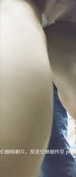 【精品CD】某房82RMB作品  极品无内！地铁上电梯开闪cd无内百褶裙-棕色JK裙清纯女大学生出来逛街被无情CD