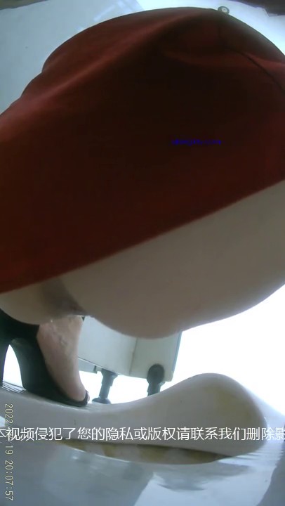 私房最新流出精品厕拍 七月新作 徐娘 少妇 超近视角 针织厂系列 四（2）二次入镜红衣高跟少妇-1 (40)