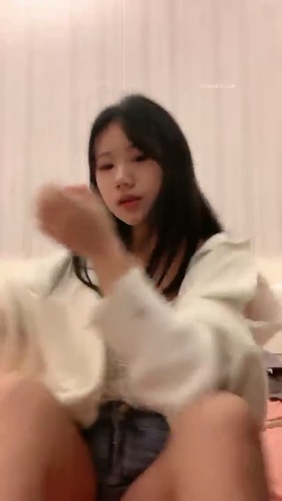 小仙女刚下海就给操了~【小雅】无套啪啪！内射~过瘾~浪叫呻吟~太骚了 看得鸡儿硬邦邦！3