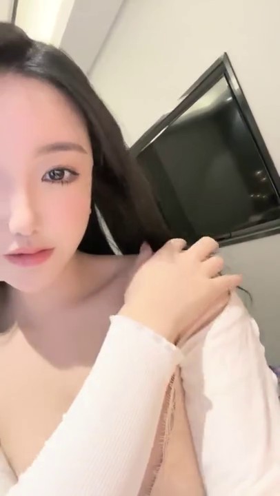 重磅！女神终于突破自我~【你最好别想我】首次道具~爽_2023年1月6日22时22分11秒