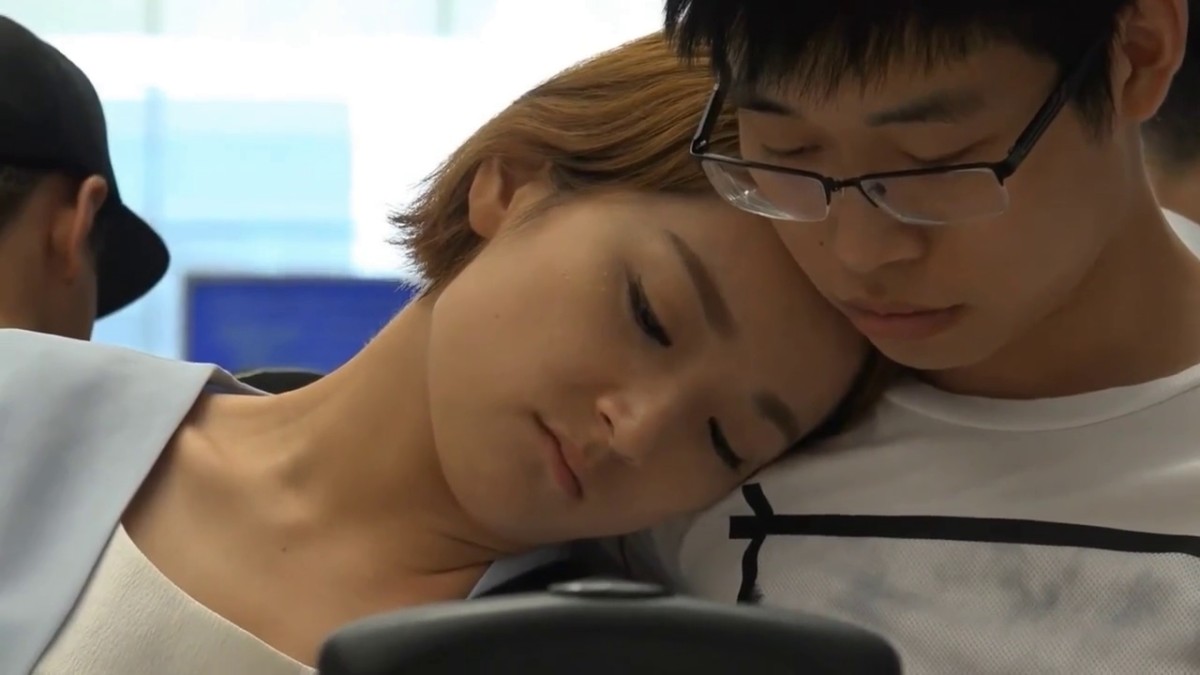 电报阿呆新年放送美女少妇合集，各种怼B拍，上去舔几口尝尝味道