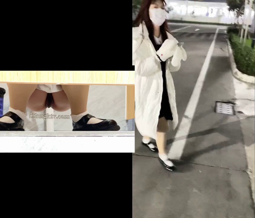 小区门口一路尾随偷拍洛丽塔小姐姐的大黑鲍