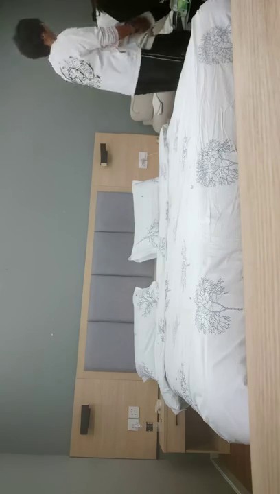 【超清AI画质增强】2022.12.2，【无情的屌】，外围女神场，平面模特前凸后翘，推倒舔穴娇喘阵阵，花式啪怕