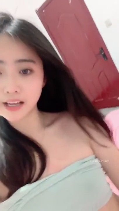 兄弟们！我真的被她美到了~【IN熊】正宗校花！绝对撸破皮 ~