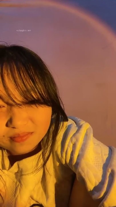 这个是真的嫩，很有看点，【小笼包表妹】新人初来乍到，甜美可爱~美乳~表妹啪啪-小包子妹妹呀_20230302