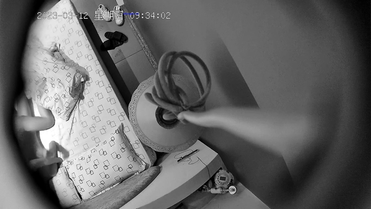 2023-3-12最新流出酒店偷拍 年轻小情侣星期天不用上班开房激情啪啪