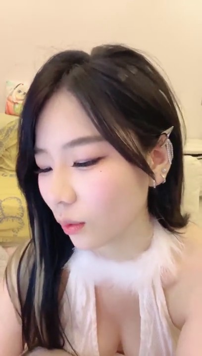 这个是跳得最骚，颜值最高的，推