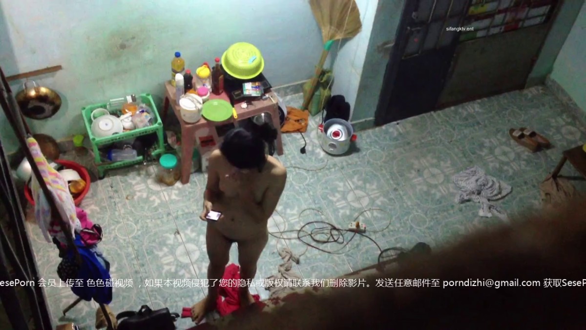 窗户偷拍情侣被操实在忍不住大叫 用被子捂嘴 各种姿势干一遍 操不尽的疯狂 高清6