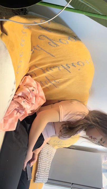 【超清AI画质增强】2023.4.1，【瘦猴先生探花】，泡良佳作，20岁小美女干湿床单，小骚逼今晚遭老罪了