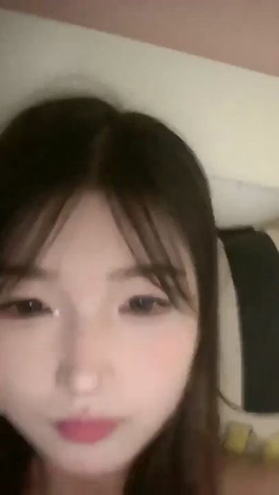 新人！校花下海！正宗学生妹~【粉嫩少女】，扣穴自慰！狂撸，这个颜值一出，再次刷新了天花板的新高度3