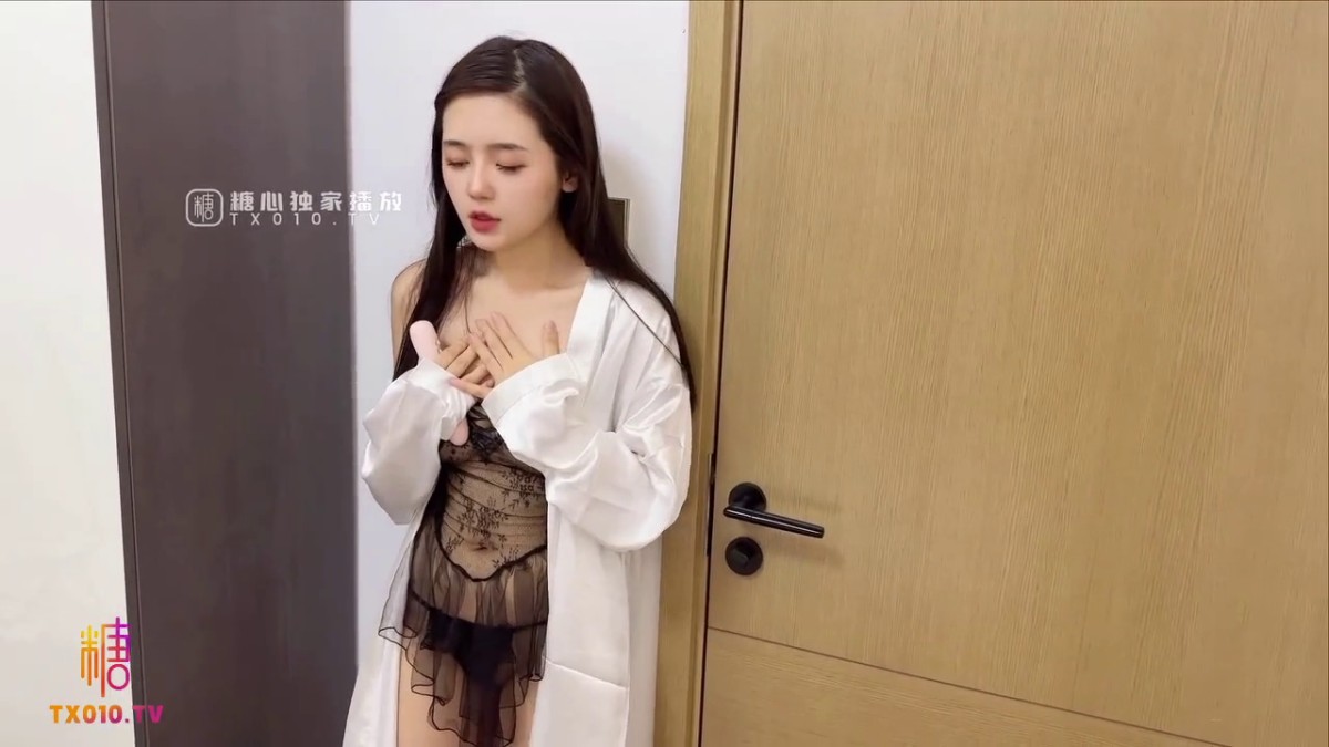 勾引修理工太太的自我救赎▌雅雅▌饥渴自慰情趣色诱 修理工专通下水道 爆肏浪穴口爆女神