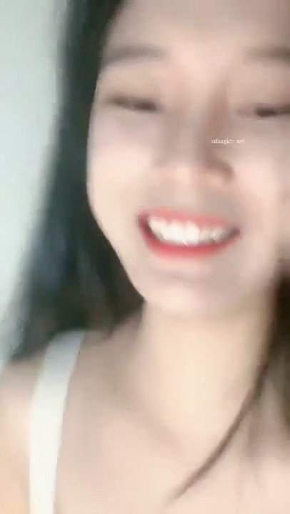 冰妹妹新人，大神的副驾从来不缺美女，【冰妹999】，从学生妹到都市丽人，每一晚都有新的体验，车震女神的奶子好极品