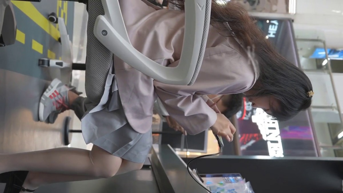 大神商场尾随偷拍 美女裙底风光超薄白丝jk小姐姐..逼痒了偷偷用手扣宽松白裙小姐姐蕾丝内衣白内透心凉CD